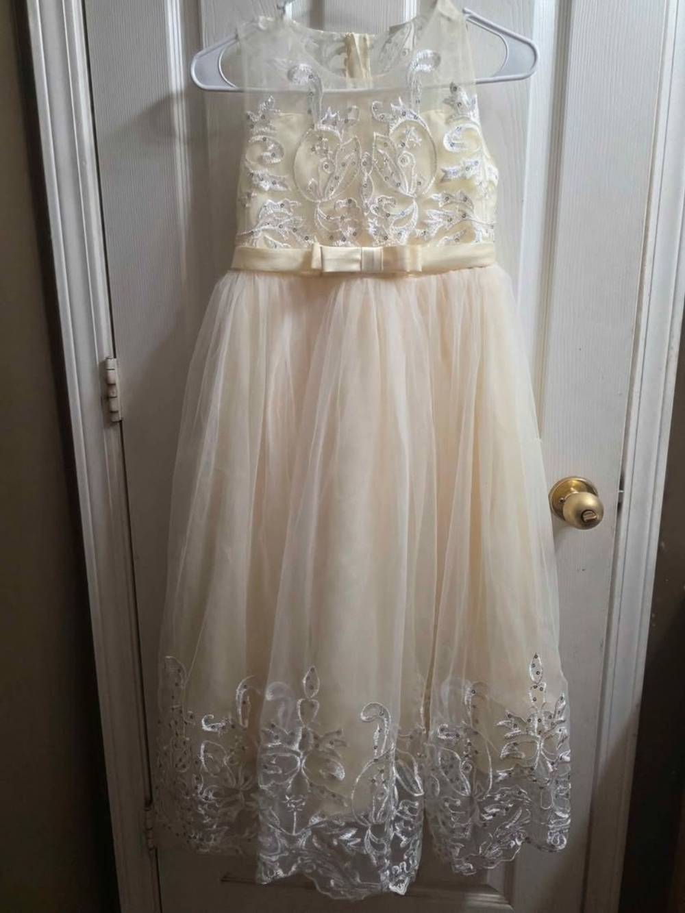 Elegant Cream Flower Girl Dress with Bow